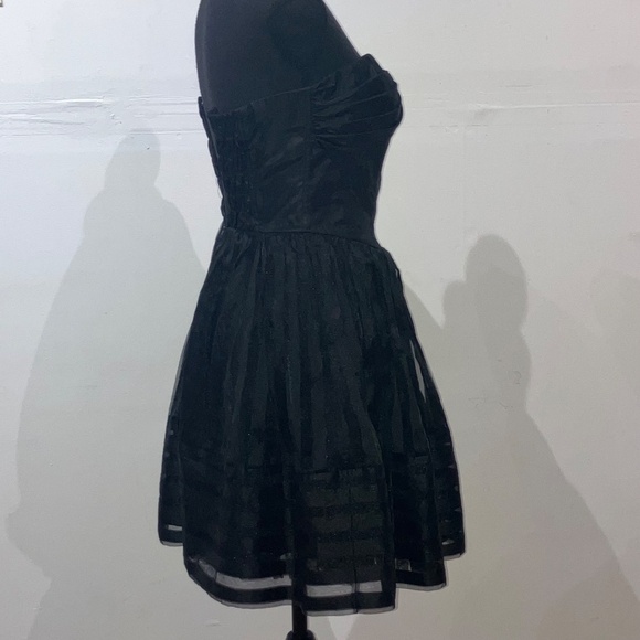 Betsy Johnson sleeveless dress - Picture 5 of 10